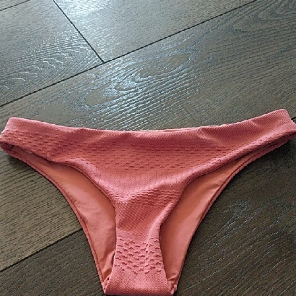 Tavik Pink Bikini with Textured Pattern and Stretch Fabric M